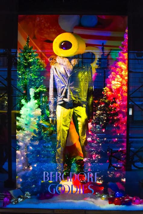 Photos: See The Most Beautiful Christmas Holiday Windows in NYC | New ...