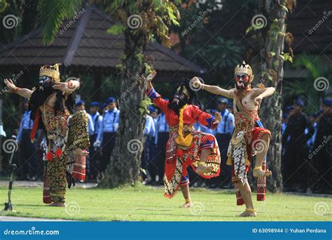 Buto Cakil Dance editorial stock image. Image of traditions - 63098944