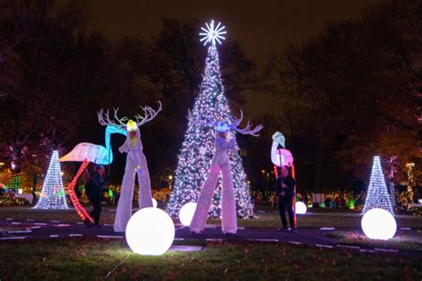 Bronx Zoo Holiday Lights 2023 - NYCPlugged