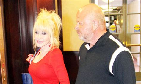 Dolly Parton Remarries Hubby Carl Dean After 50 Years. – Meziesblog