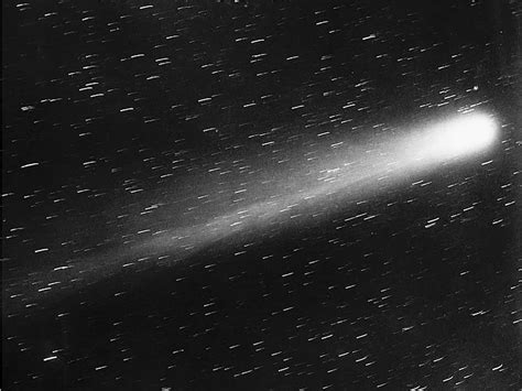 Chaotic orbit of Comet Halley explained – Astronomy Now