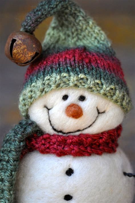 29 Fun Snowman Christmas Decorations For Your Home - DigsDigs