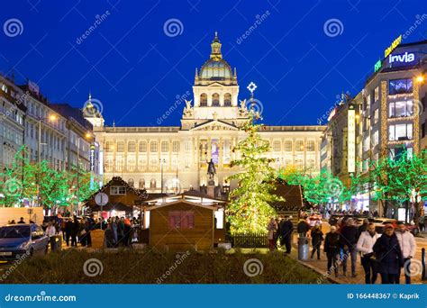 Christmas Market, Wenceslas Square, Old Town, Prague, Czech Republic ...