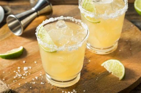 17 Traditional Mexican Drinks - Insanely Good