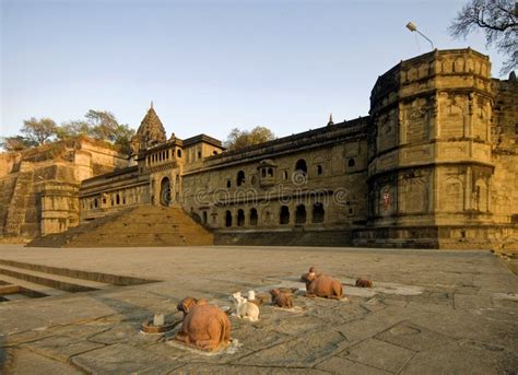 Holy Maheshwar Ghat and Fort with Palace at Maheshwar Editorial Image ...