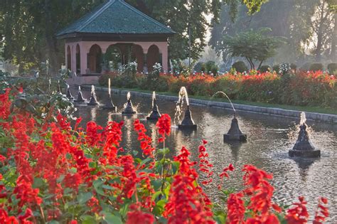 Shalimar-Bagh-Mughal-Garden-Srinagar-by-June-West-Creative-Commons ...