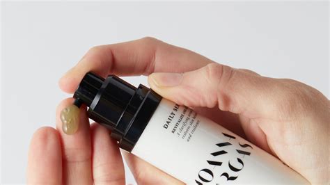 This Pore-Reducing Serum Smooths and Brightens My Skin Like Nothing Else