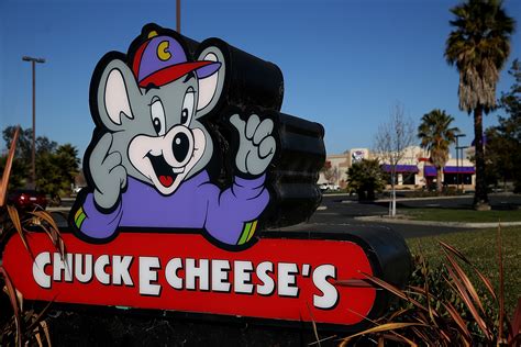 The Chuck E Cheese band is breaking up.. - 103.5 The Arrow