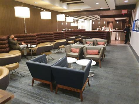 Delta Sky Club JFK Terminal 4 New York lounge review | Loungeindex | Video