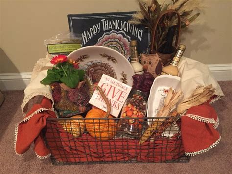 Thanksgiving basket | Thanksgiving baskets, Gift baskets, Original gift