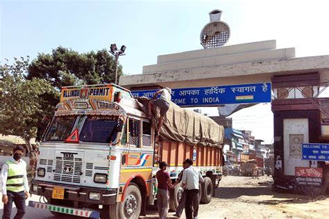 400 Nepali migrants stuck on Sunauli border - The Himalayan Times ...