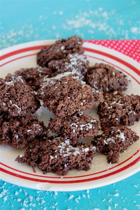 Easy Chocolate Coconut Haystacks Recipe (Paleo, Vegan, Sugar Free ...