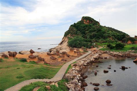 Yehliu Geopark, Taiwan (2700x1800) : r/EarthPorn