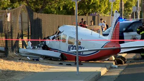 Small plane crashes near residential neighborhood in San Jose, pilot ...