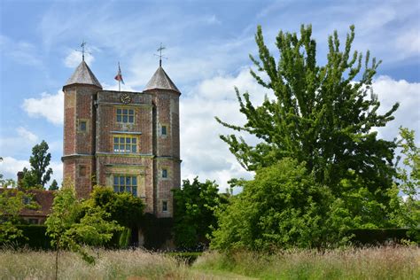 Top 2 Photo Spots at Sissinghurst in 2024