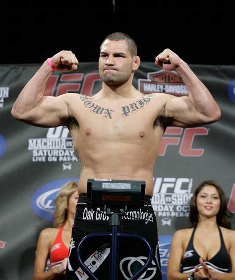 UFC champion Cain Velasquez granted bail after months behind bars on ...