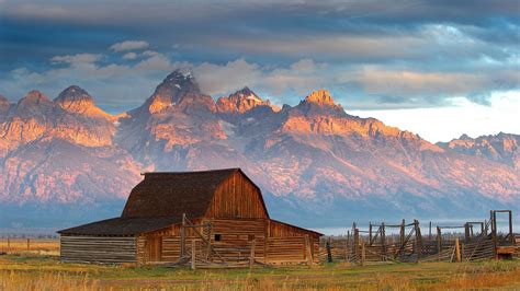 Old barns, Country barns, Places