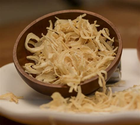 How to dehydrate onions at home: dehydrating onions in the oven ...