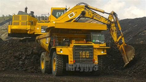 BIG Digger Excavator Dump Truck Bulldozer Working On Quarry - YouTube