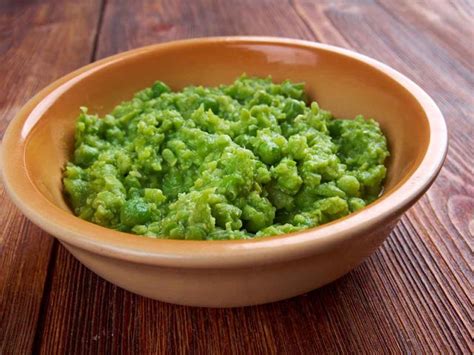 A quick and easy version of mushy peas that uses frozen peas instead of ...