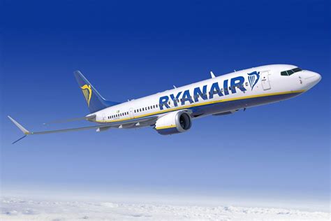 Ryanair Orders Up To 300 Boeing 737 MAX 10s - One Mile at a Time