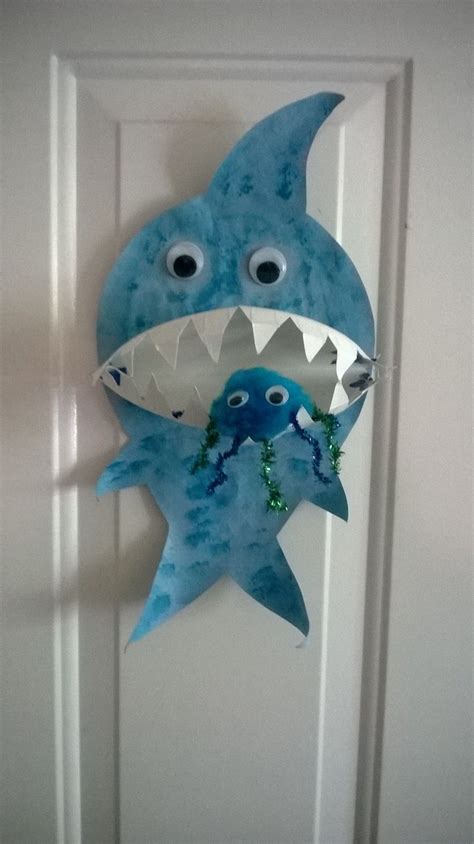 Shark Week craft. Shark craft for kids and preschoolers. Easy shark ...