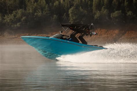 5 Best Jet Boats: Compare Models & Prices