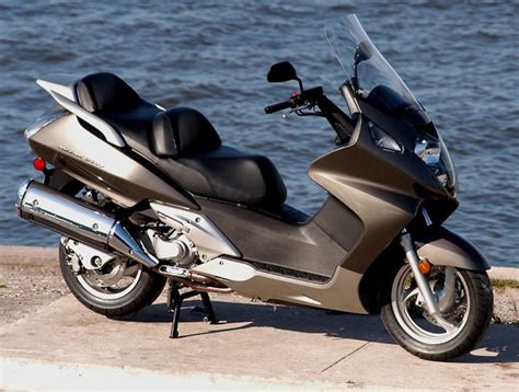 Honda SilverWing 600