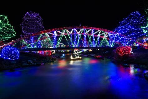 Hundreds gather for 600,000-plus Winter Wonderland lights | Local News ...