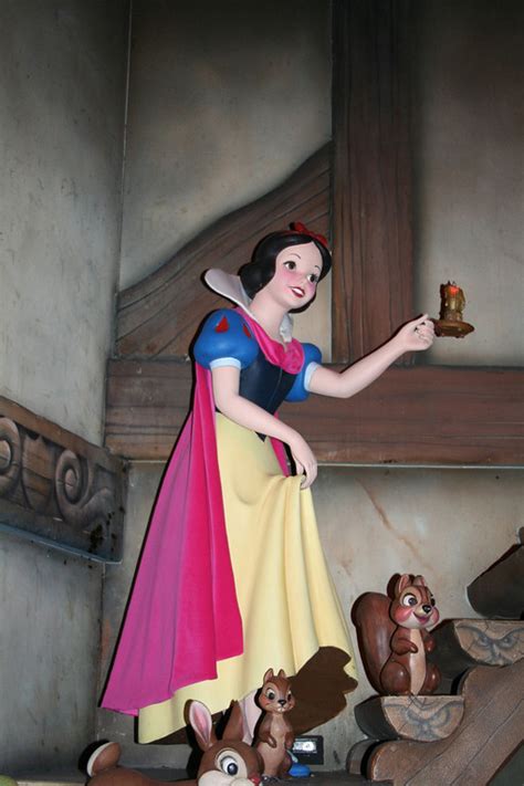 Snow White's Scary Adventures- Disneyland - Tips from the Disney Divas ...