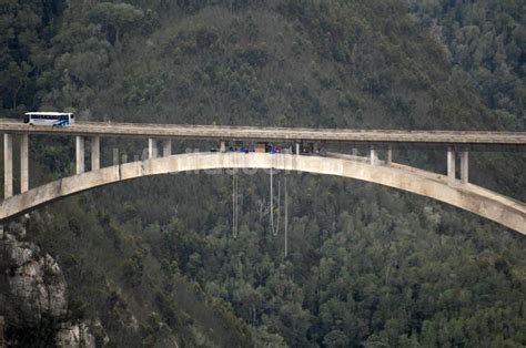 Bloukrans aus der Vogelperspektive: Bloukrans Brücke - Bloukrans bridge