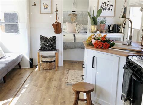 Couple spends just $3K to convert an old camper van into chic living ...