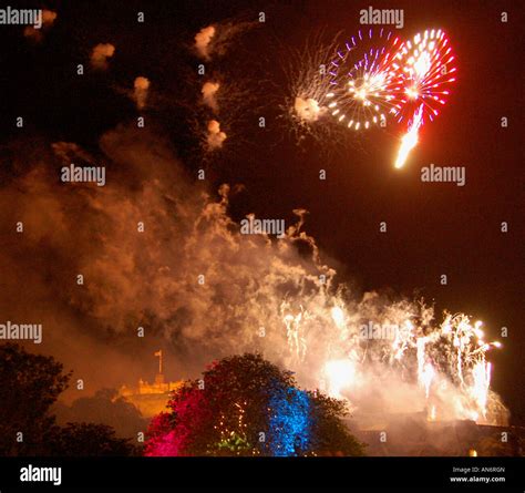 Fireworks over Edinburgh Castle Stock Photo - Alamy