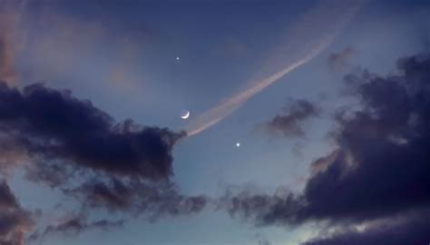 Stunning images show 'rare alignment of Venus and Jupiter'