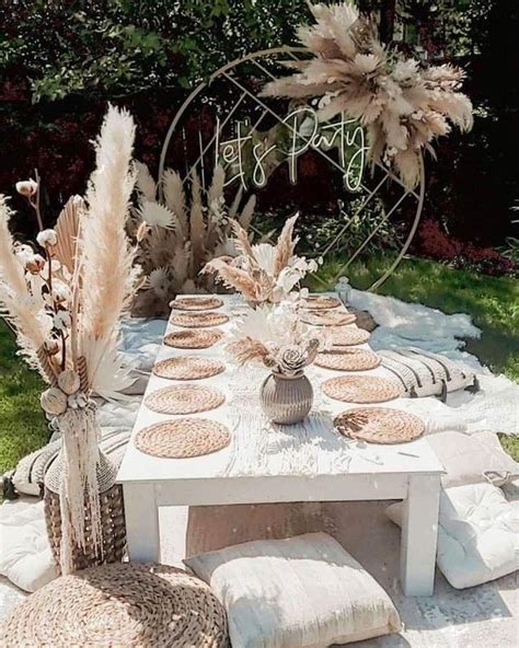 Es perfecto para una boda sencilla | Boho birthday party, Boho birthday ...