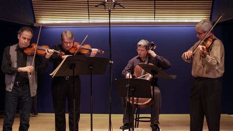 Emerson String Quartet Adapts to a Different Cellist - The New York Times