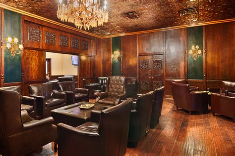 The Best Cigar Lounges in Chicago - Northwoods Humidors