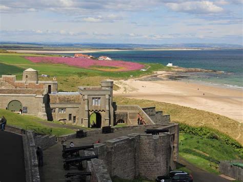 Bamburgh Castle's Instagram, Twitter & Facebook on IDCrawl