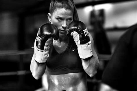 Female Boxing | Women boxing, Kickboxing, Boxing girl