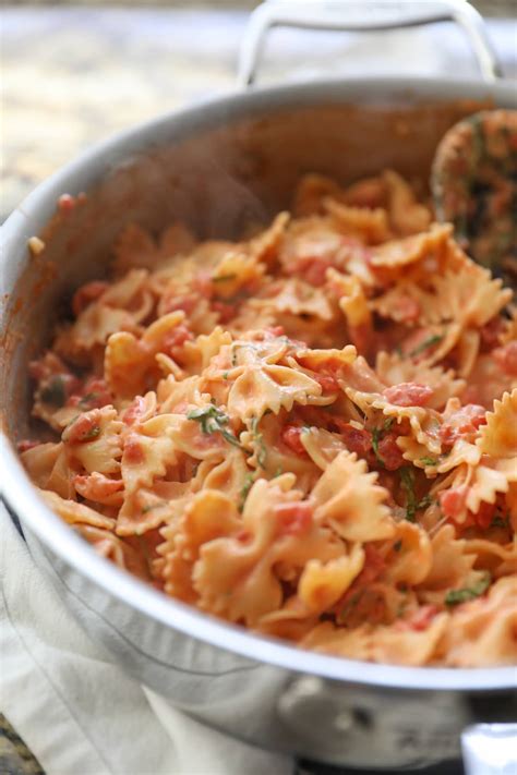 Tomato Farfalle Pasta Recipe | Deporecipe.co