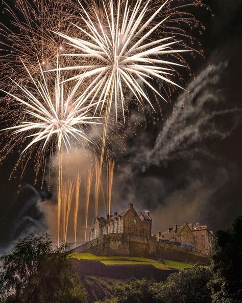 Fireworks over Edinburgh Castle | Edinburgh, Photo location, Edinburgh ...