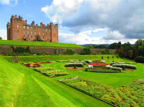 Drumlanrig Castle