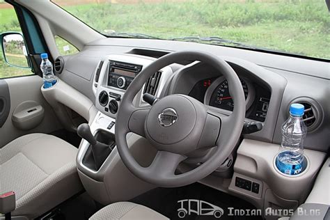 Nissan Evalia interiors