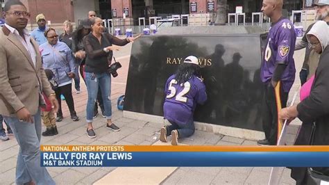 Ray Lewis’ mother defends son, statue