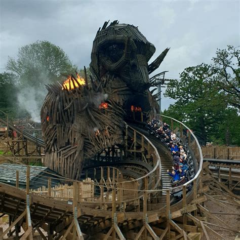 The intimidating Wicker Man @ Alton Towers, UK : r/rollercoasters