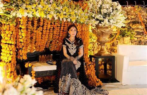 Sharmila Farooqi Engagement Photos | Online Pakistani Dramas