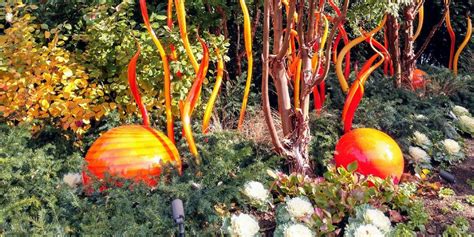 A Visit To Seattle's Beautiful Chihuly Garden - A Garden Of Wonder!