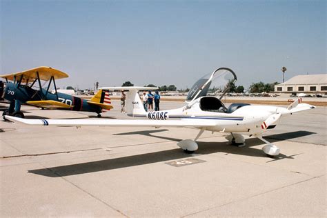 Diamond DA20-A1 Katana, Single-engine Two-seat Low-wing Tri-gear ...