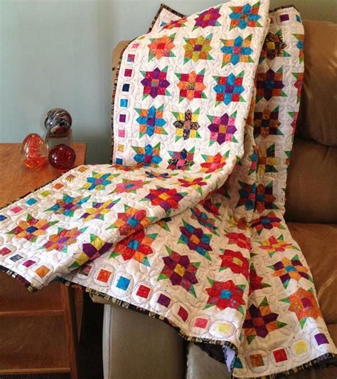 Flowers Squared Quilt #528 | Craftsy | Quilts, Flower quilt patterns ...