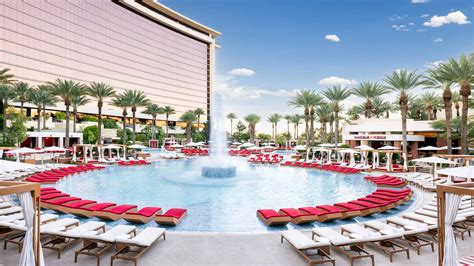 Las Vegas Hotel Pools | Best Swimming Pools | Red Rock Resort